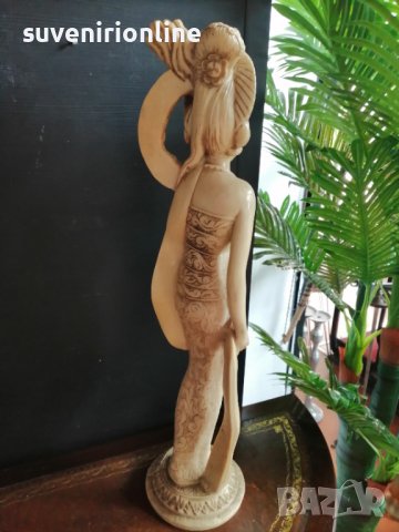 Голяма женска фигура от алабастър, внос от Италия , снимка 2 - Статуетки - 37742338