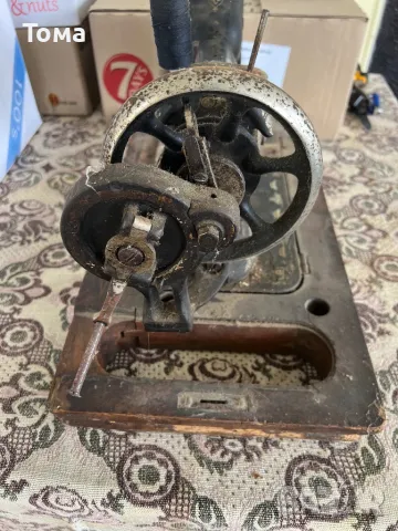 Стара шевна машина, снимка 4 - Антикварни и старинни предмети - 50431439
