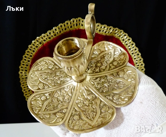 Викториански бронзов свещник,детелина,орнаменти. , снимка 3 - Антикварни и старинни предмети - 52417433