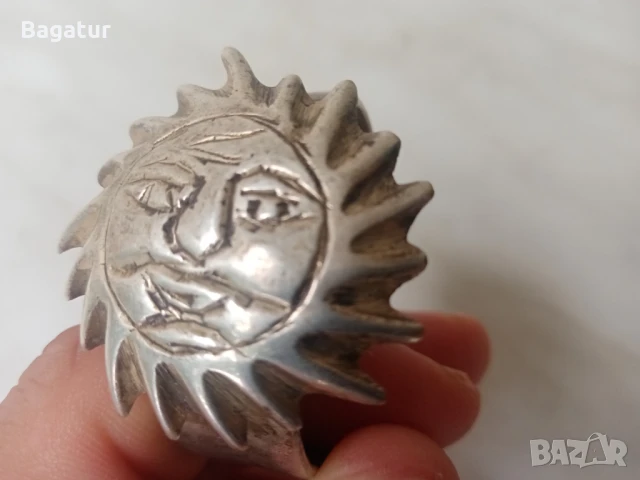 Възрожденски,кована,гривна,пръстен сачан,бронз,за салфетки, снимка 4 - Антикварни и старинни предмети - 50830292