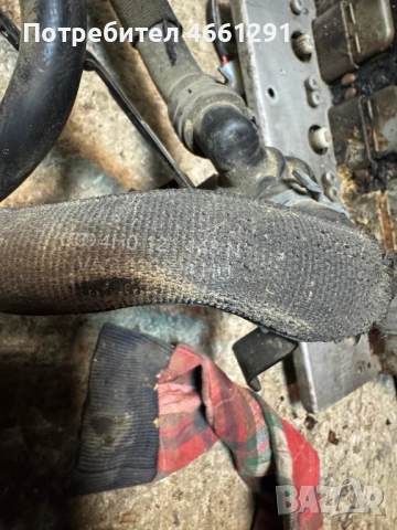 Гумено водно съединение Ауди Audi A8 D4 H4 3.0Tdi 251ps. само за 40лв. 4H0121448M, снимка 3 - Части - 52563048