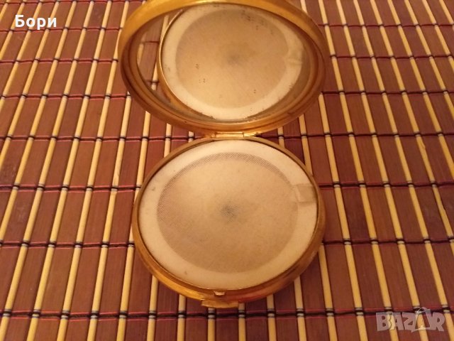 Стара метална пудриера с огледало, снимка 6 - Други ценни предмети - 27551009