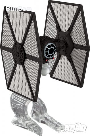 Комплект космически кораби Star Wars - TIE Fighter & Millenium Falcon- Hot Wheels / Mattel, снимка 3 - Коли, камиони, мотори, писти - 37654379