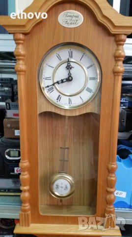 Стенен кварцов часовник, снимка 1 - Антикварни и старинни предмети - 38469365