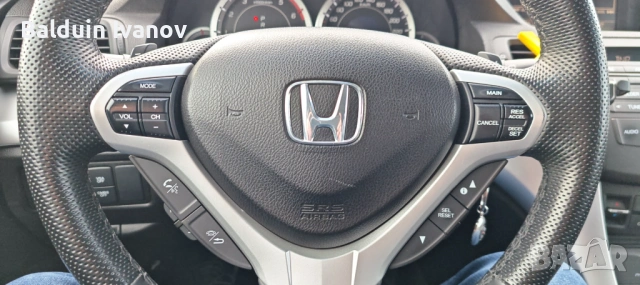 Honda Accord 2.2 i-DTEC, снимка 8 - Автомобили и джипове - 53450196