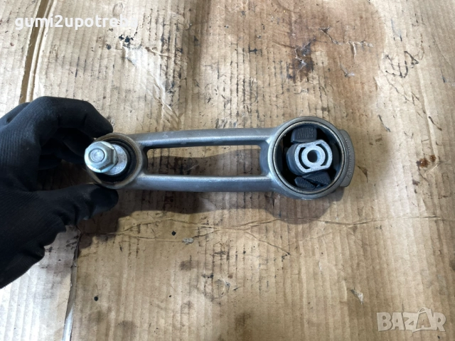 Окачване Крепеж Двигател 7L5199331b Porsche Cayenne S 4.5 2005г 9PA, снимка 2 - Части - 51996007