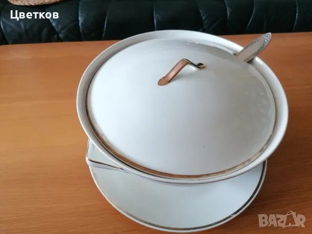 Супник с черпак,овално плато и чиния "Krone Qualitats Porcellan", снимка 3 - Антикварни и старинни предмети - 49616499