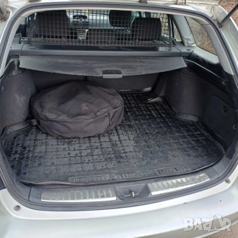 Toyota Avensis T25 1.8, снимка 7 - Автомобили и джипове - 53402695