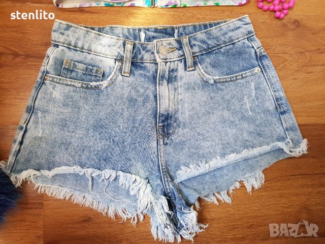 Къси дънки с накъсан ефект размер XS , снимка 1