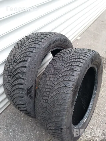 2 броя зимни гуми 205 55 16 Goodyear , снимка 1 - Гуми и джанти - 48337193