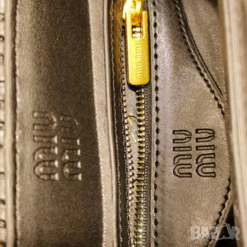 чанти Miu Miu , снимка 2 - Чанти - 50589061
