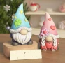 Молдове комплект 2 броя гномчета момиче и момче , снимка 1