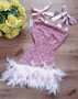 Уникална рокличка с пайети, пера и кокетни панделки, снимка 1 - Рокли - 36840876