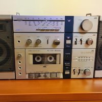 Продавам качествен касетофон JVC PC-3 , снимка 1 - Радиокасетофони, транзистори - 43436903