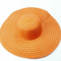 Дамска сламена шапка с Периферия и панделка от копринено шалче , снимка 4 - Шапки - 28047938