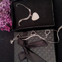 Колие и гривна със сърце/ Цвят на сърцата на гривната: бял, черен, снимка 3 - Бижутерийни комплекти - 44906691