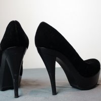 Pura Lopez велурени високи токчета с платформа на пръстите, снимка 5 - Дамски обувки на ток - 40188150