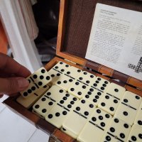 Стара игра ДОМИНО бакелит в кожено куфарче от 70- е години е, снимка 9 - Домино - 37990721