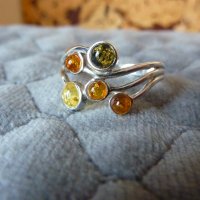 Сребърни пръстени с балтийски кехлибар. 5 камъка халка, снимка 1 - Пръстени - 43435302