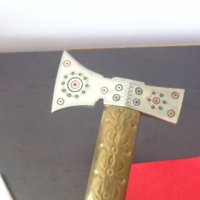 Декоративна бойна брадва от Карпатите, снимка 4 - Антикварни и старинни предмети - 32970430