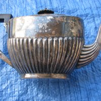 Британски посребрен чайник, снимка 3 - Антикварни и старинни предмети - 28641681