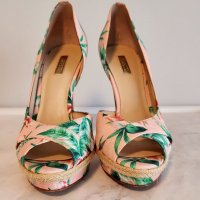 Обувки " Guess", снимка 6 - Дамски обувки на ток - 37361775