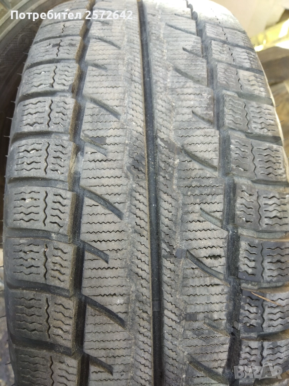 Продавам 4бр зимни гуми 225 65 16 С, 7+мм грайфер, снимка 1