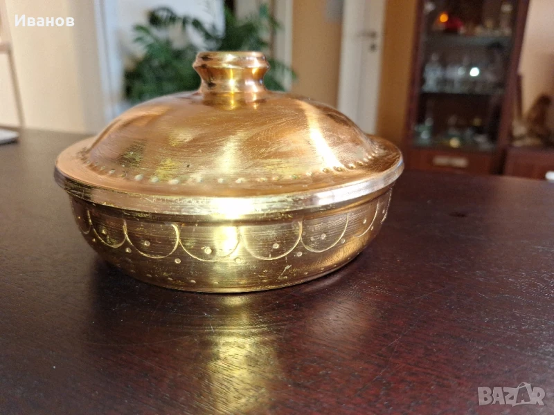 Продавам медна бонбониера , снимка 1