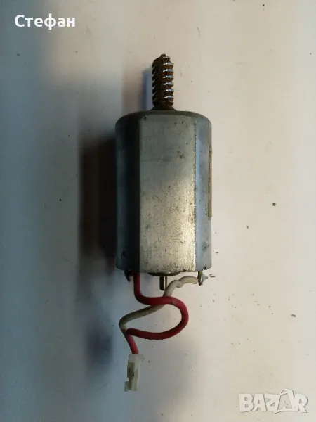 Субару Форестър - двигателче за антената / модел 97 г./, снимка 1