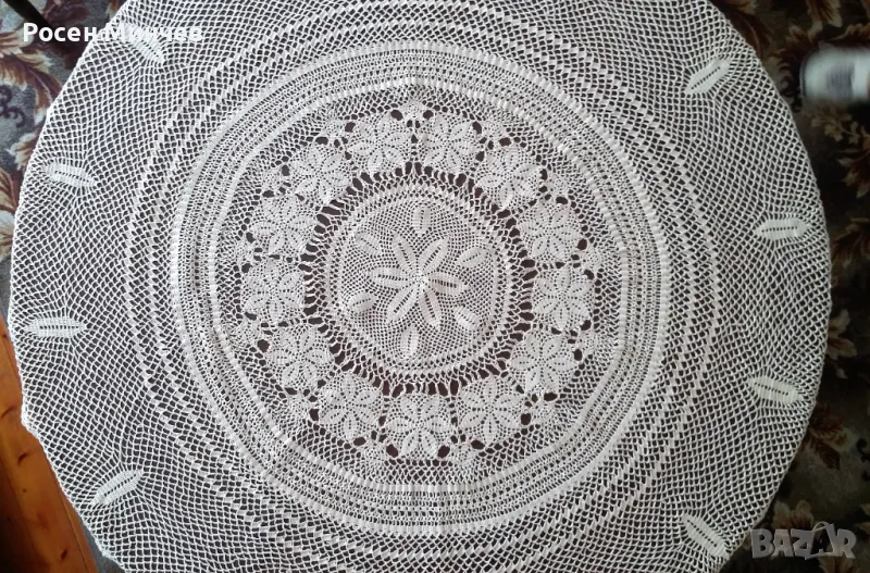 Продавам покривка плетена с диаметър -125см, снимка 1