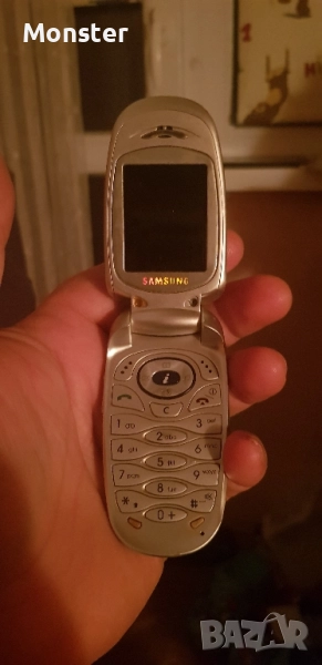 Samsung SGH -X460 работи със всички оператори давам зарядно.. Цена 60лв., снимка 1