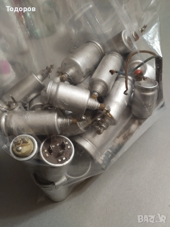 Кондензатори , снимка 1