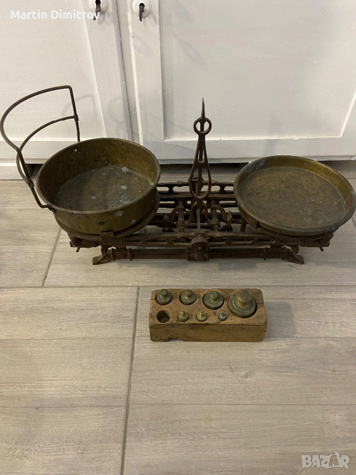 Античен кантар, 1912 г., оригинални тежести, маркиран T H B, снимка 1