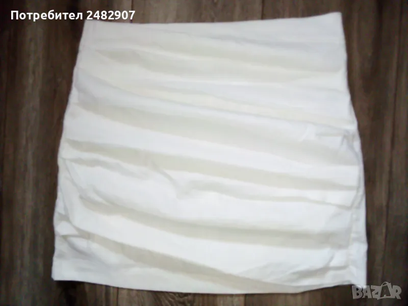 Ефектна дамска пола "Bershka" , снимка 1