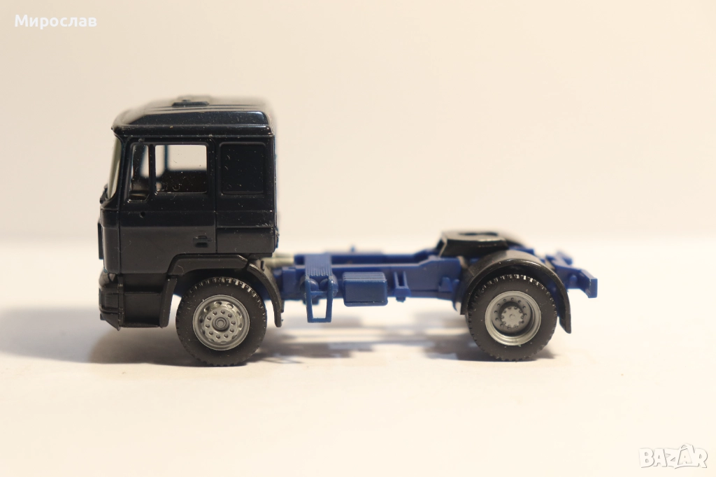 HERPA H0 1/87 МАН MAN ВЛЕКАЧ КАМИОН МОДЕЛ, снимка 1