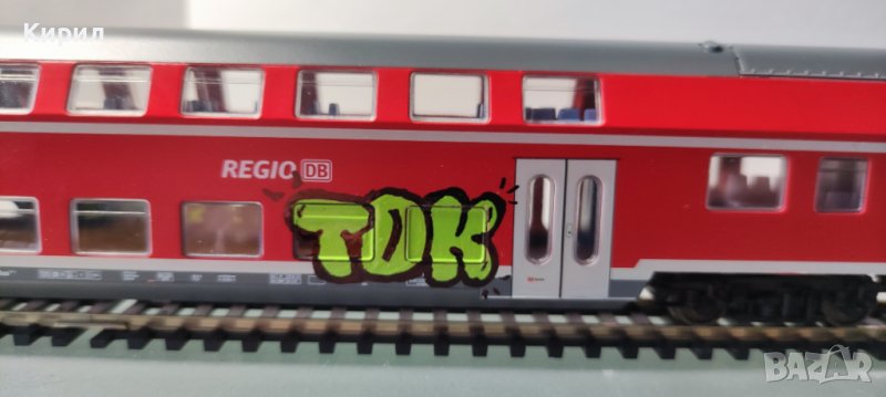 Двуетажен вагон DB на Piko в мащаб HO с графити, снимка 1