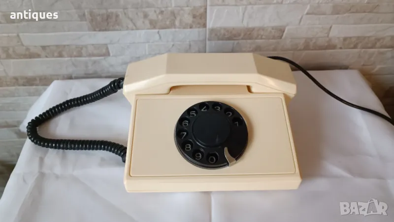 Стар български телефон със слушалка - РЕСПРОМ - 1990 година, снимка 1