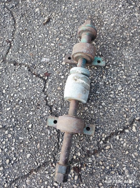 Ос за циркуляр и шмиргел , снимка 1