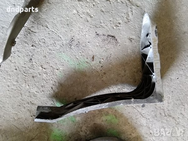 Държач предна броня за Audi A4, 2003г., снимка 1