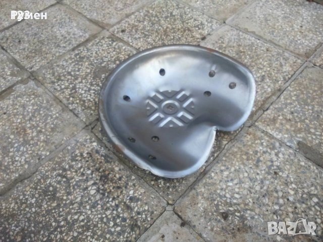 ЖЕЛЕЗНА СЕДАЛКА-НОВА, снимка 1