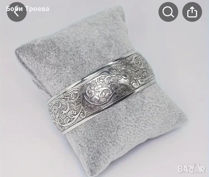 Модерна отворена гривна от цинкова сплав с малък мотив на маргаритка, снимка 1