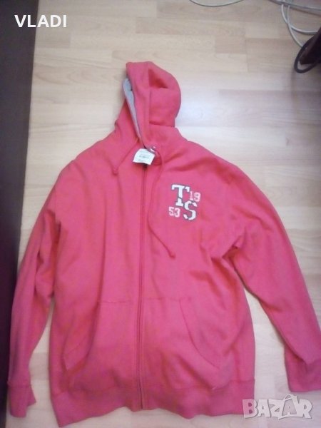 Суичър Тaisi, снимка 1