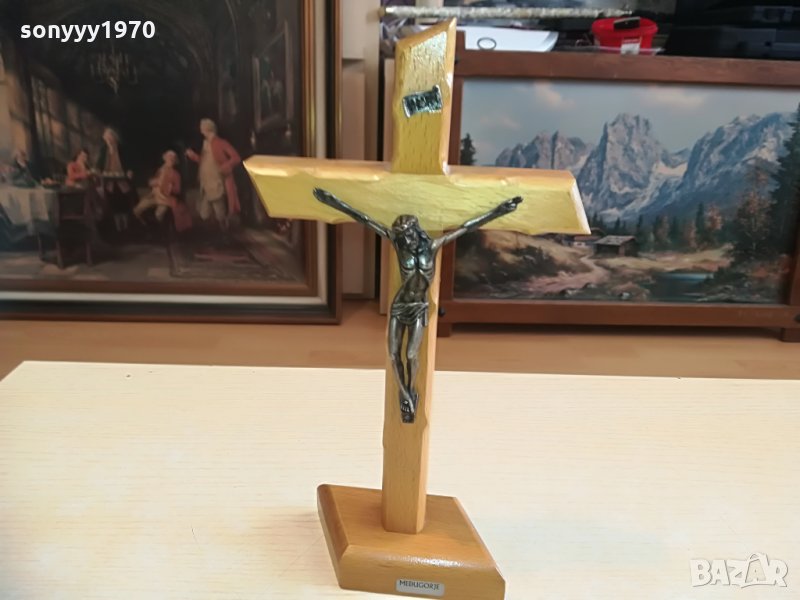 ДЪРВЕН КРЪСТ С ХРИСТОС-МЕД/МЕСИНГ, снимка 1