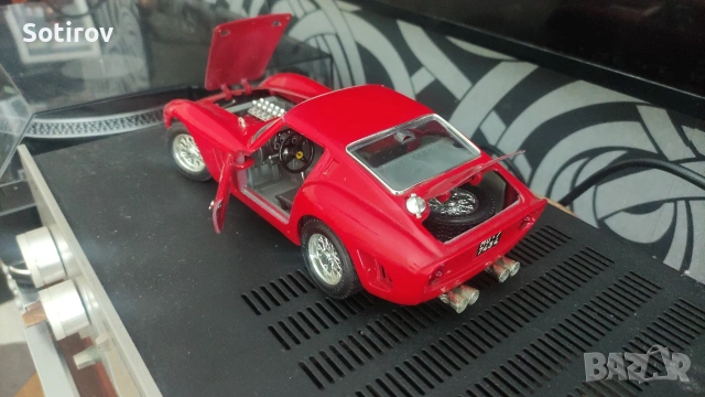 Ferrari GTO 1962 1/18, снимка 2 - Колекции - 53499433