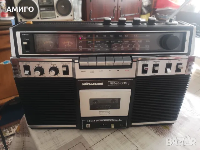 Продавам немски радиокасетофон 