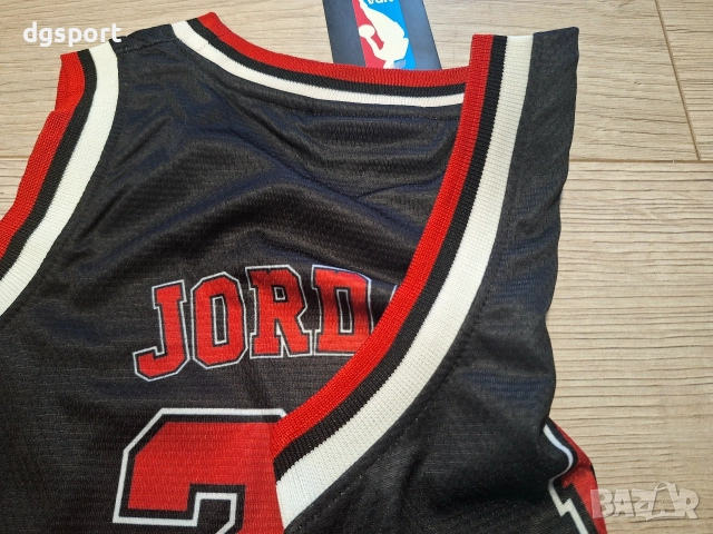 Детски баскетболен екип на Майкъл Джордан #23#Чикаго Булс#Mitchell & Ness!, снимка 3 - Баскетбол - 52572790