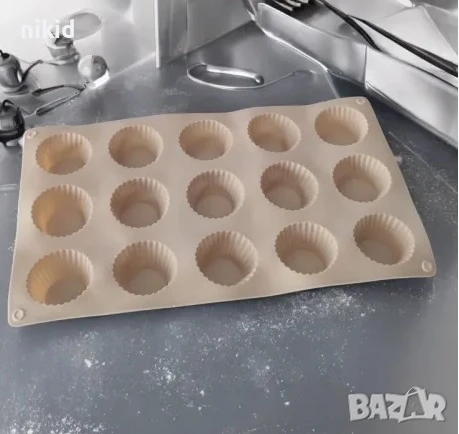 15 кошнички капсули мини кексчета мъфини бонбони силиконов молд форма хапки , снимка 4 - Форми - 38938391