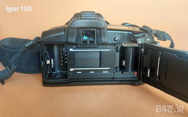 MINOLTA DYNAX 7xi - АФ филмова камера, снимка 3 - Фотоапарати - 43480216
