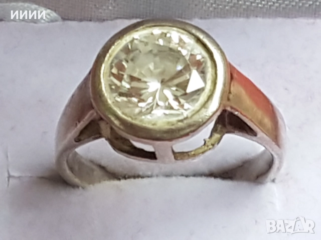 Сребърен пръстен с камък