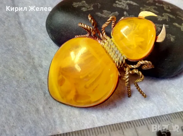 Стара ПОЗЛАТЕНА МЕДНА ФИГУРАЛНА КЕХЛИБАРЕНА БРОШКА БРЪМБАР Ръчна МАЙСТОРСКА ИЗРАБОТКА 48883, снимка 12 - Антикварни и старинни предмети - 48444573